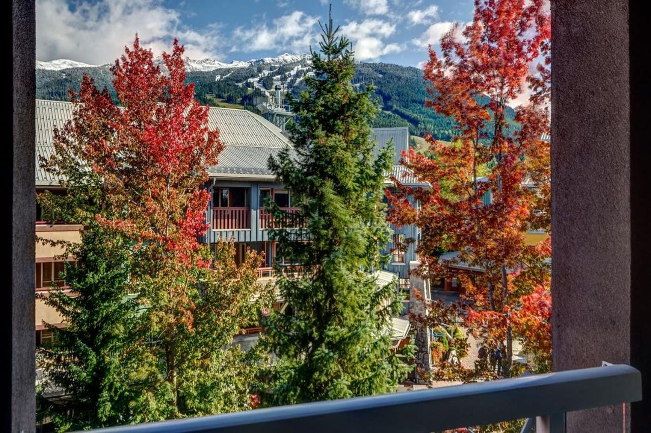Town Plaza Suites By Golden Dreams Whistler Exterior photo